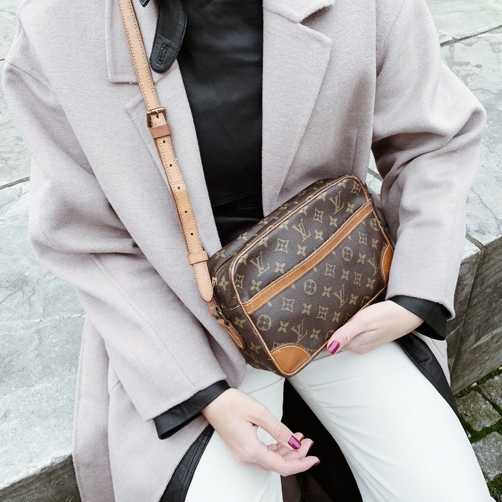 Louis Vuitton Monogram Canvas Trocadero Vintage Crossbody 27 Authentic
